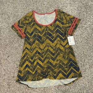 Lularoe NWT classic tee size large